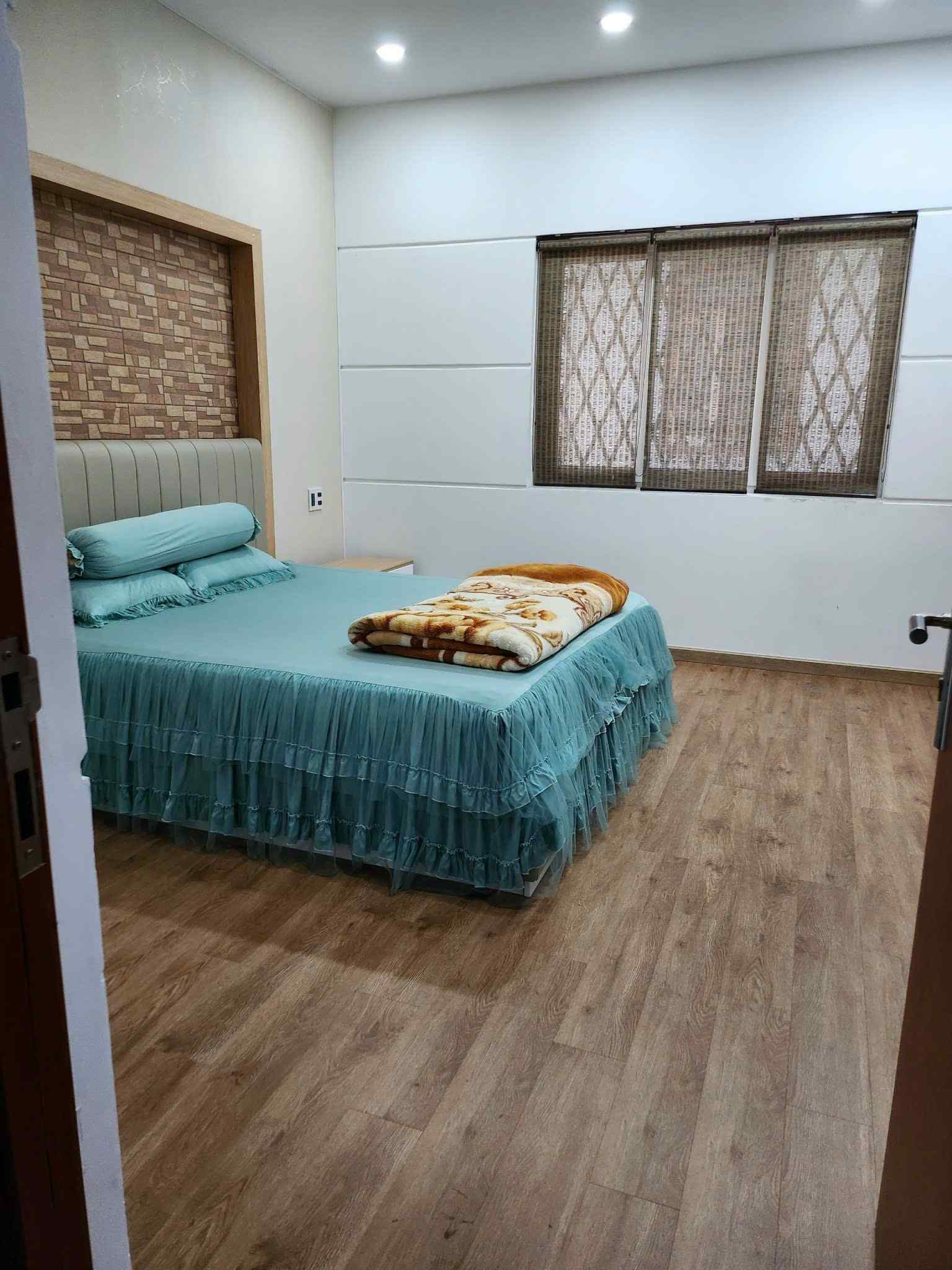 Bán Biệt Thự Sadeco Ven Sông Q7 Đường Số 16 Đối Diện Trường RMIT